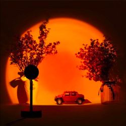 Sunset Projection Lamp, LED Night Light Projector, 180° Rotatable Romantic Visual LED Light for Home Party Living Room Bedroom Deco (Sunset Red)
