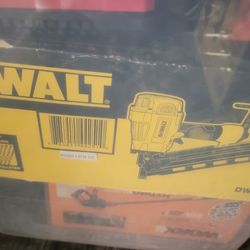 DEWALT 21° PLASTIC ROUND HEAD FRAMING NAILER NEW 
