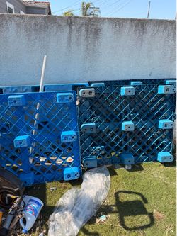 Free plastic pallets