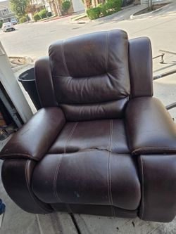 Leather recliner chair