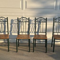 4 Matching Kitchen/Dining Farmhouse Chairs