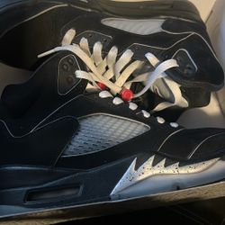 Jordan 5 Metallica 