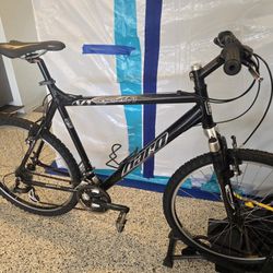 🔥🚲🔥HARO V1 MOUNTAIN BIKE (XL)FITS SOMEONE 5'6 TO 6'0🎄🎁🚲🎄