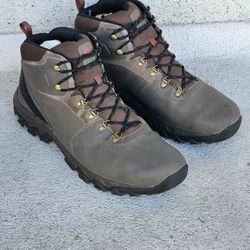 Columbia Mens Boot size 16