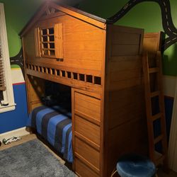 Wood Bunk Bed with Ladder