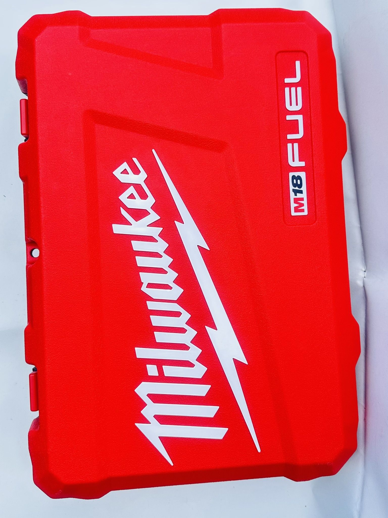 Milwaukee, Empty Case $8