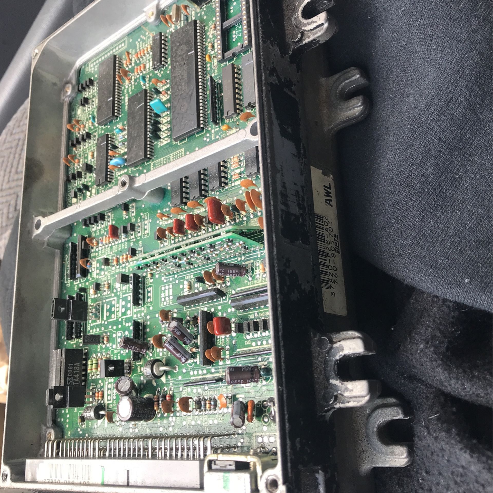 CHIPPED P28, Po6, P75 Obd1 HONDA ECU