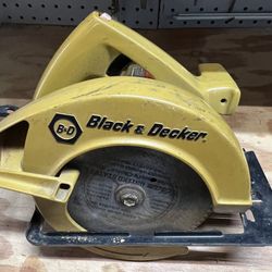 Black & Decker 7308 Circular Saw 7-1/4” Corded Vintage + Extra Blades