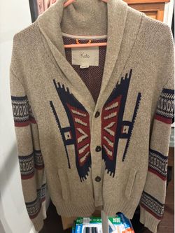 Men’s nice cozy sweater