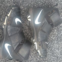 NIKE FORCE FASTFLEX YOUTH FOOTBALL CLEATS SIZE 5Y