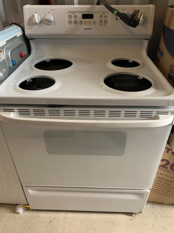 Refrigerator ,stove , washer and dryer, For sale. Perfect working condition, Refrigerador, cocina, lavadora y secadora, para su venta. Perfecto esta