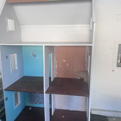 Doll House 