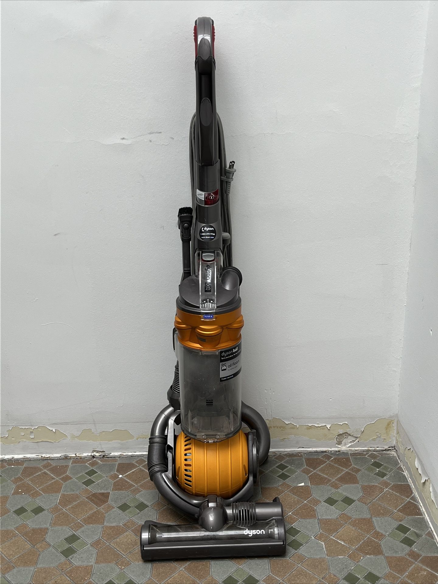 Dyson DC25 All Floors Bagless Ball Vacuum Cleaner Orange - Works Great!
