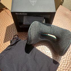  Brookstone Bullrest Travel Headrest With Pouch