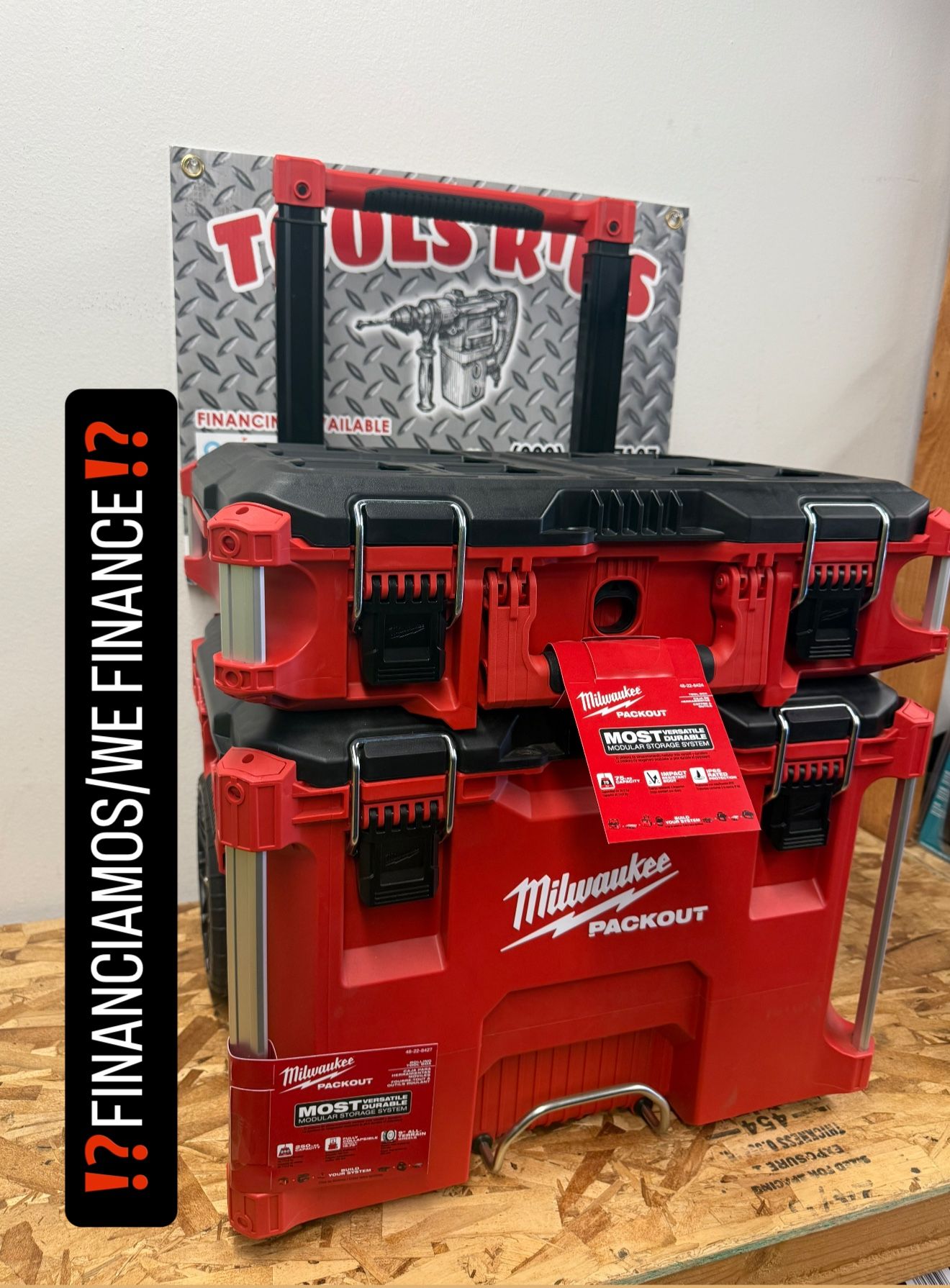 Milwaukee PACKOUT 22 in. Rolling Modular Tool Box Low Profile Handle/Medium Storage Box **(FINANCIAMOS/WE FINANCE)**