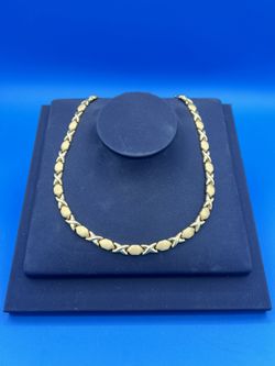 Hugs & kisses Necklace 