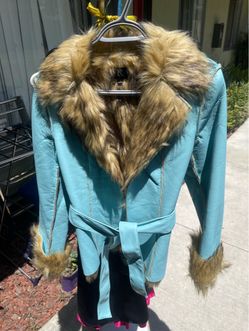 DELIAS NEW  BLUE W/faux fur small coat
