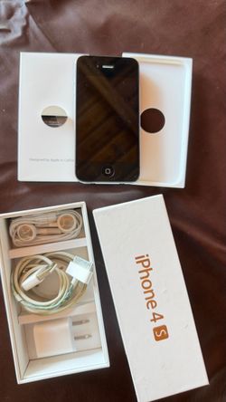 iPhone 4S with all accessories