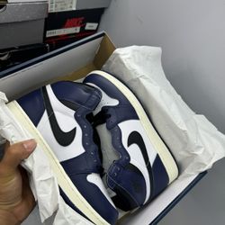 Air Jordan 1 High Midnight Navy