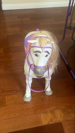 Disney Tangled Maximus ride-on horse