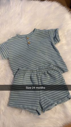 Baby outfit size 24 months