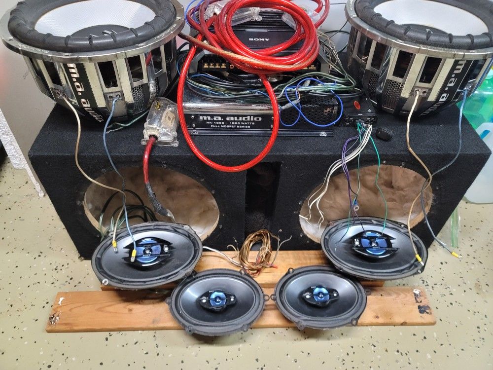 M.A. Audio 1200 watt Rms Amp And 2 1200 Watt 10" Subs Also Sony Amp With  Pair of 6x9 and 6x7 Speakers. Also Stinger 3way And 2 Fuses with box for  Sale