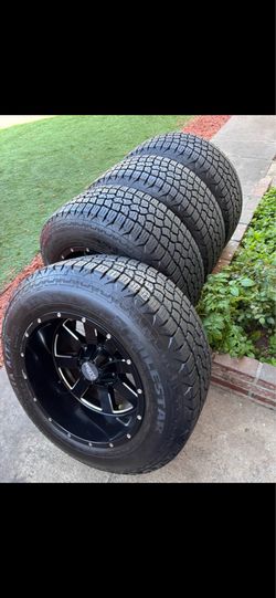 Dodge Ram 2500 Ram 3500 wheels and tries 8x6.5 rims