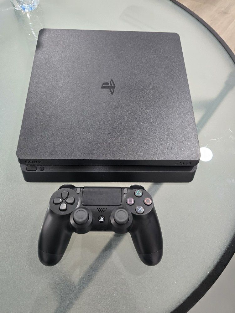 Sony PlayStation 4 Slim