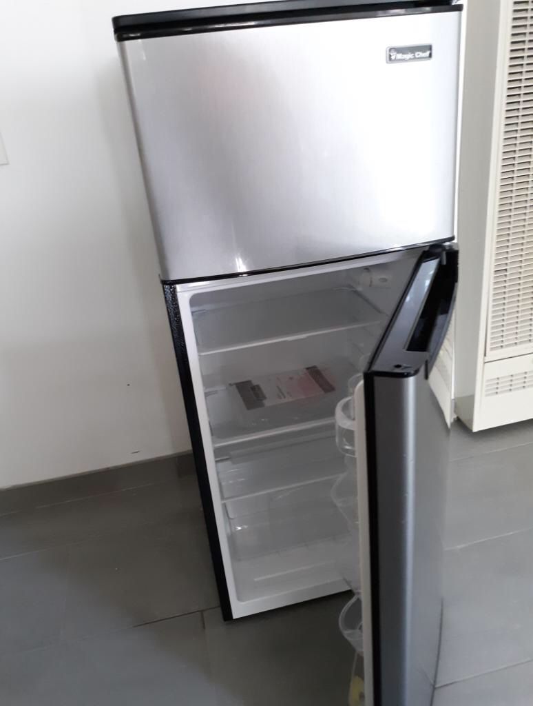magic chef mini fridge with freezer