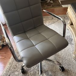 Vanity Chair 