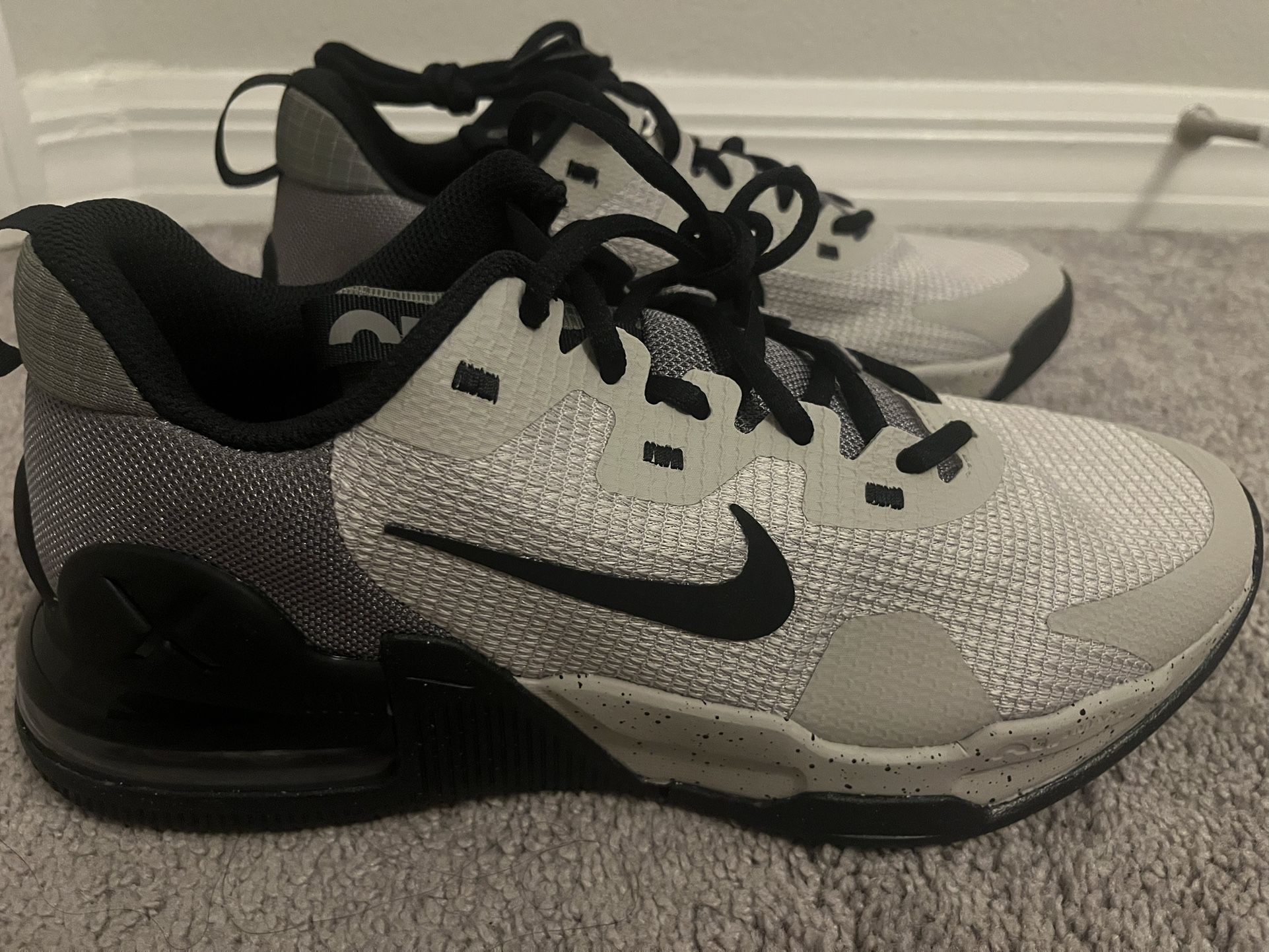 Nike Air Max Alpha Trainer 5. Size 8Men 