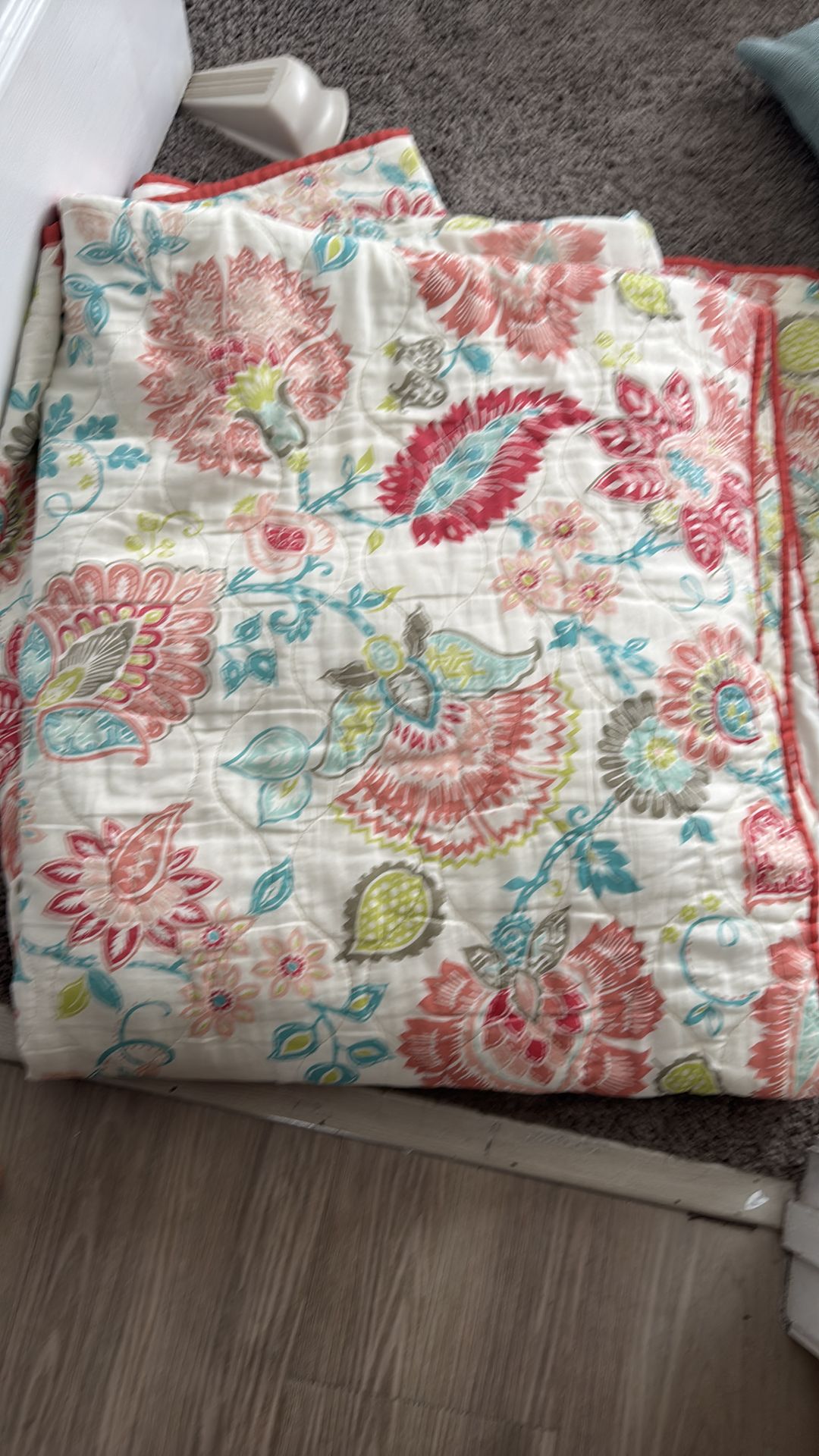 Full size quilt mainstay brand