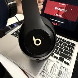 Beats Studio Pro
