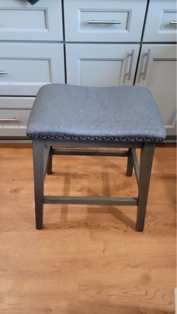 Grey barstools x4