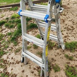 WERNER 13ft Aluminum Multi-Positión Ladder 300 lbs Capacity 
