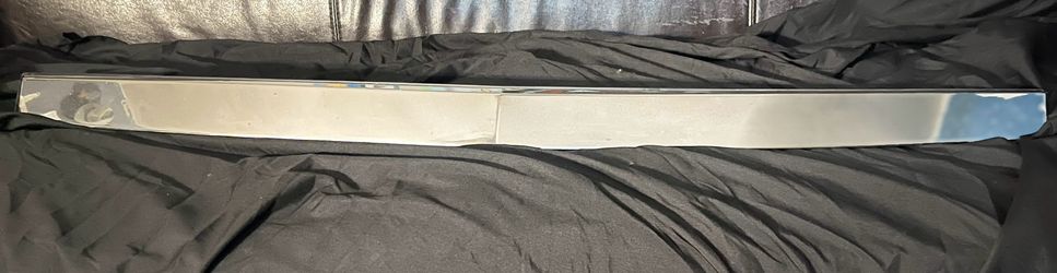 Cadillac Escalade hood molding chrome