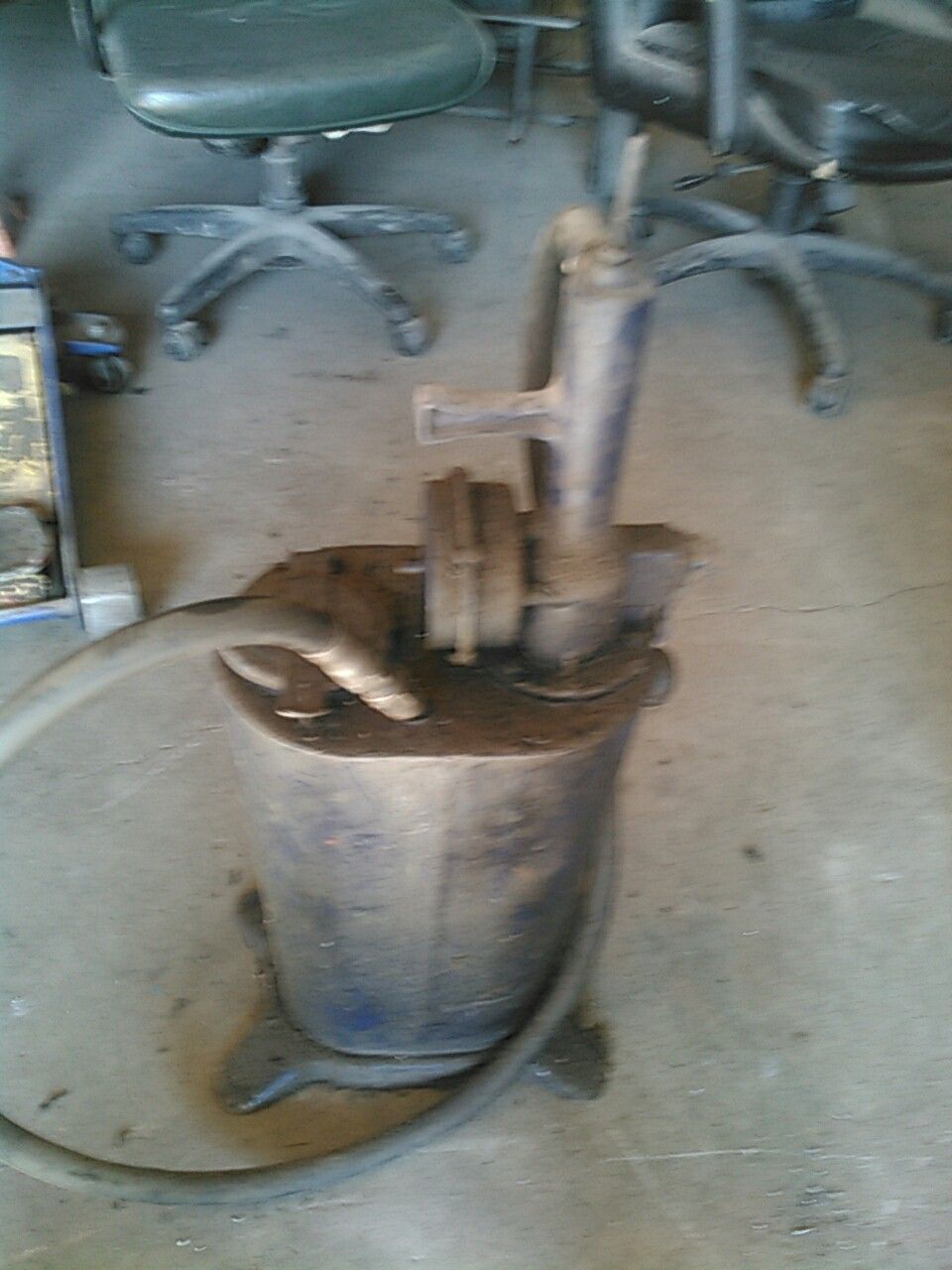 Gear oil pump