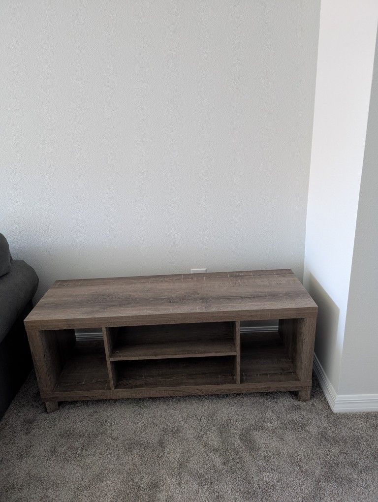 Rustic TV Stand / Media Console – Open Shelving – Weathered Gray Finish