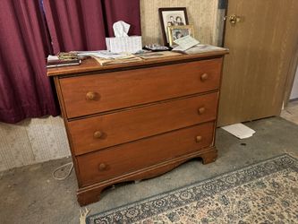Nice Vintage Solid Wood Dresser $75