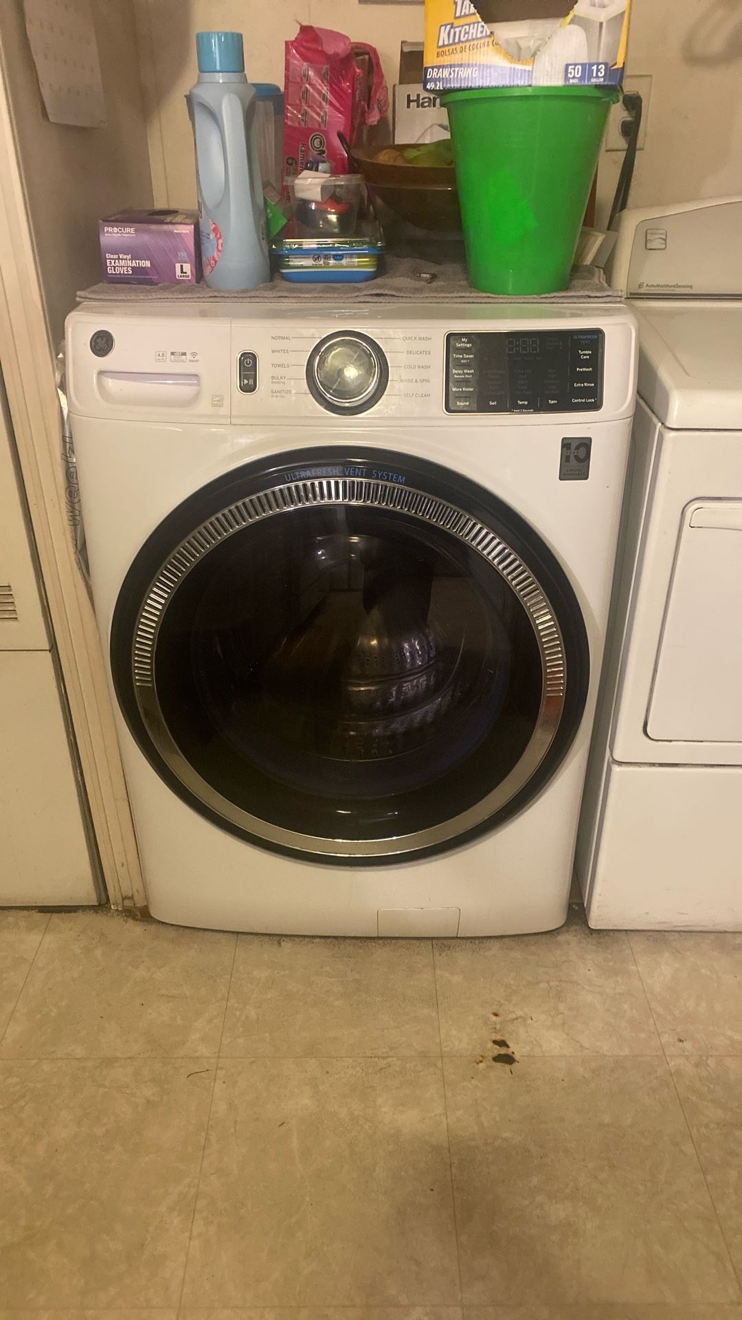 washer and dryer in good condition