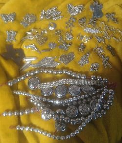 Silvertone/metal Beads/pendants