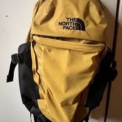 North Face Recon Backpack - Brand New!