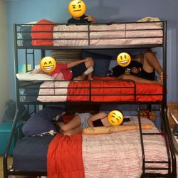 Triple bunk Beds