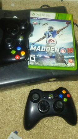 Xbox 360 w/ 2 controllers