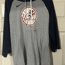 Nike Light New York Yankees 3/4 Sleeve Hoodie