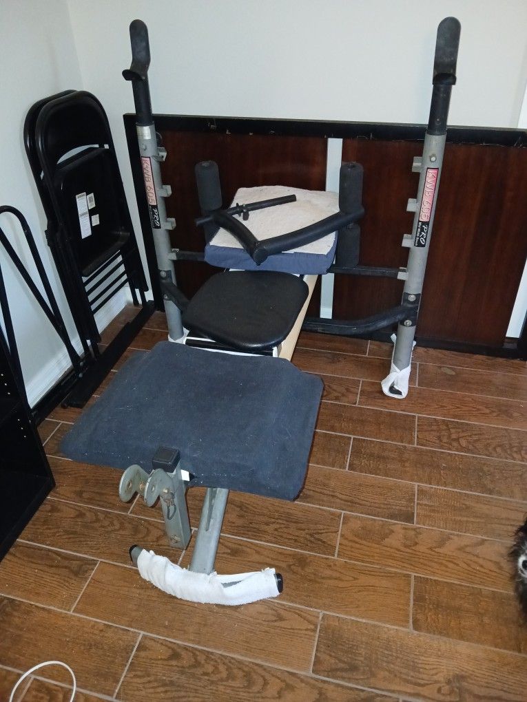 Weight bench