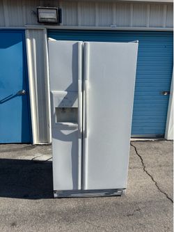 Perfect garage fridge. Both freezer and fridge are ice cold water and ice machine work too.