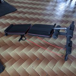 Folding weight bench