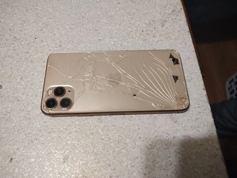 Apple iPhone 11 Pro Max Gold Broken Back Glass