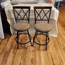 2 Swivel Barstools